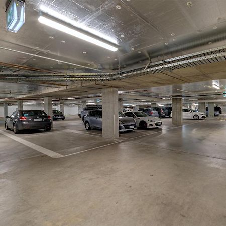 ホテル Ibis Styles Melbourne Airport エクステリア 写真